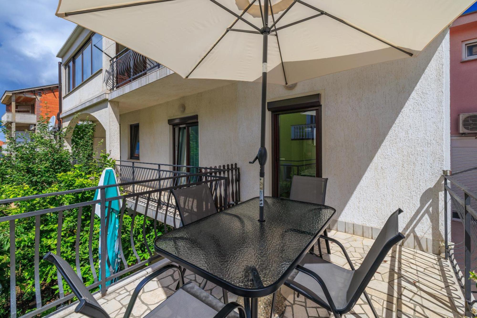 Apartman Antonia Crikvenica Esterno foto